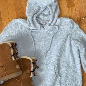 oversized fuzzy hoodie